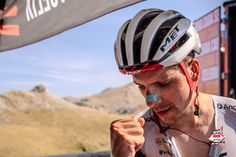 Será que João Almeida acredita que pode conquistar a camisola amarela?