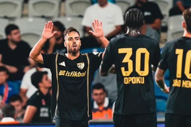 Miguel Cardoso com a camisola do Kayserispor - Foto Miguel Cardoso/Instagram