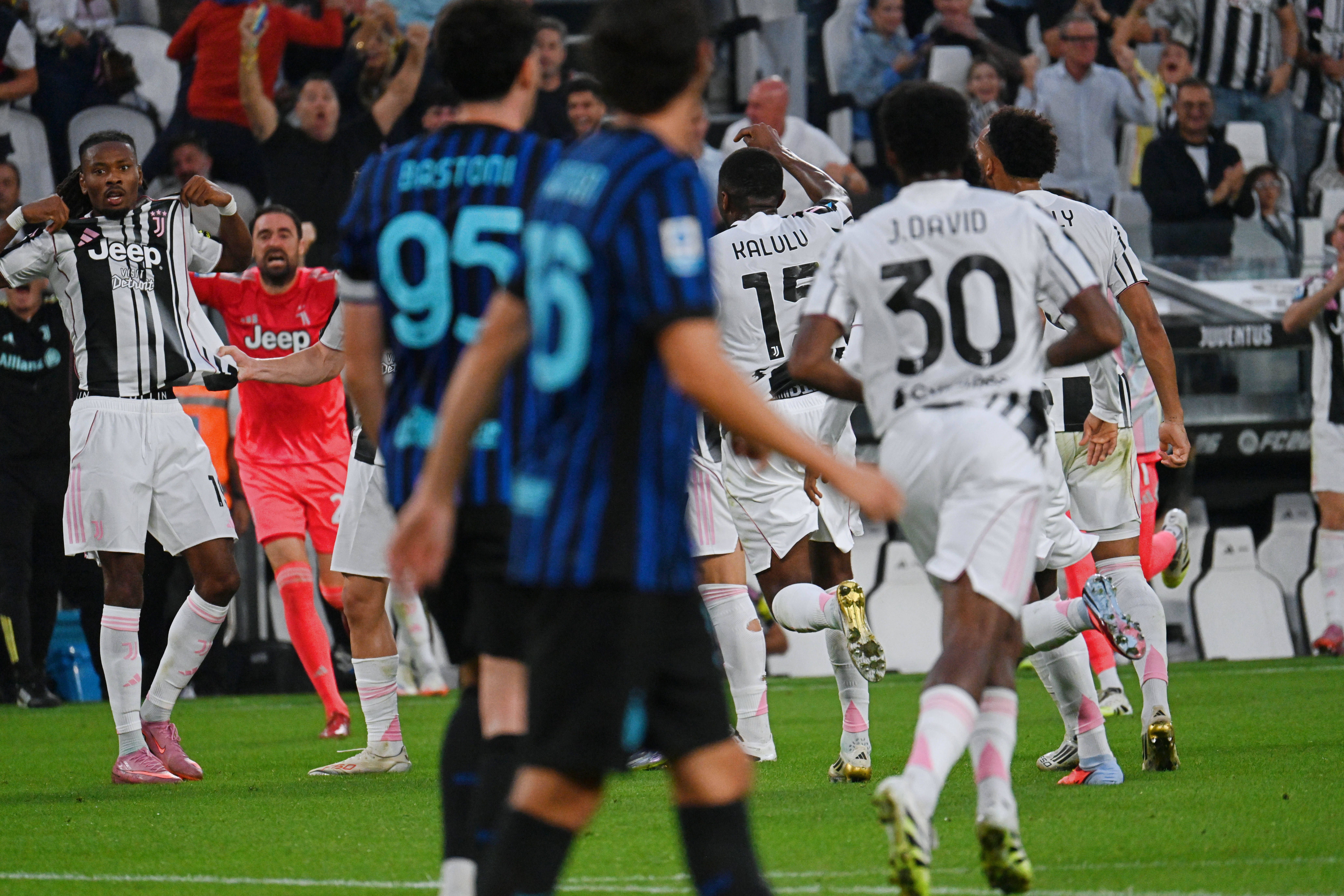 Khephren Thuram com festejo efusivo