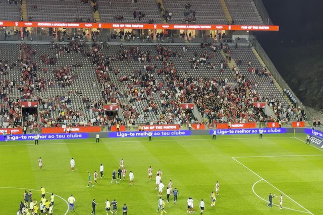 Assobios e lenços brancos na Pedreira após derrota do SC Braga