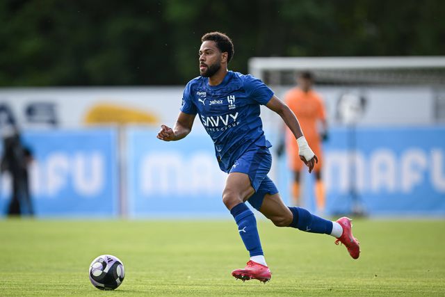 Renan Lodi em ação pelo Al Hilal