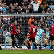 Man. City marca três sem resposta e vence rival Man. United