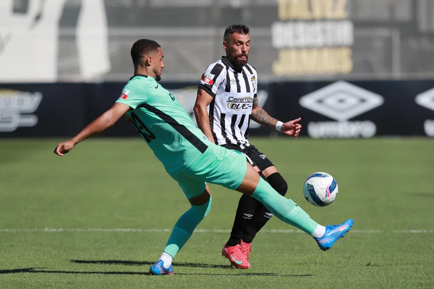 Blopa! Herói improvável resgata Sporting B