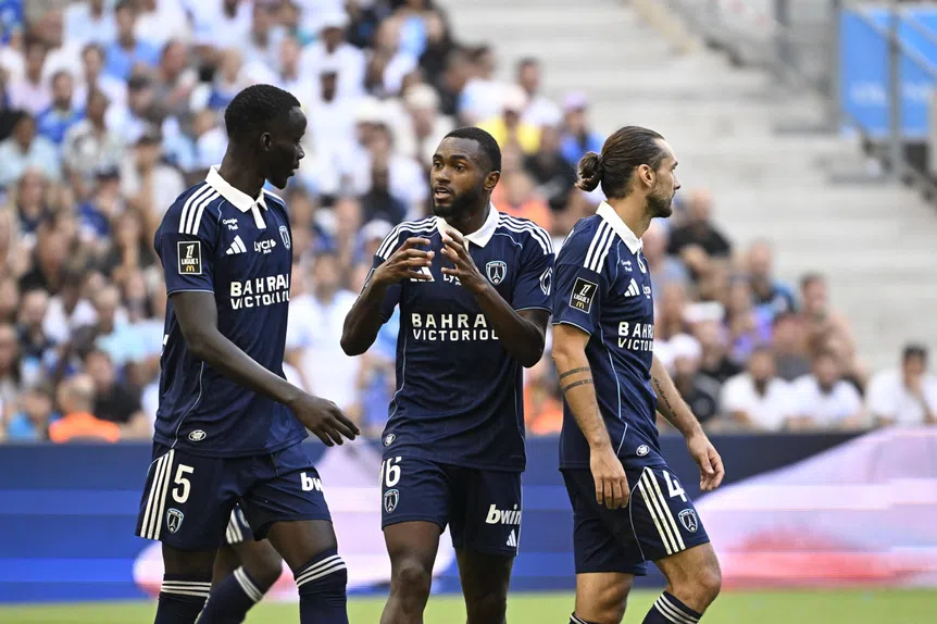 Otávio expulso! Paris em estado de choque