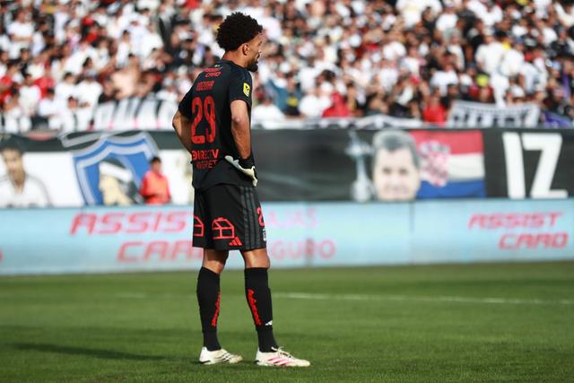 Vozinha sofre primeiro golo no Colo-Colo e adeptos não gostaram (vídeo)