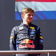 Max Verstappen tem 30 voltas para mostrar como se desembaraça de 100 rivais. IMAGO