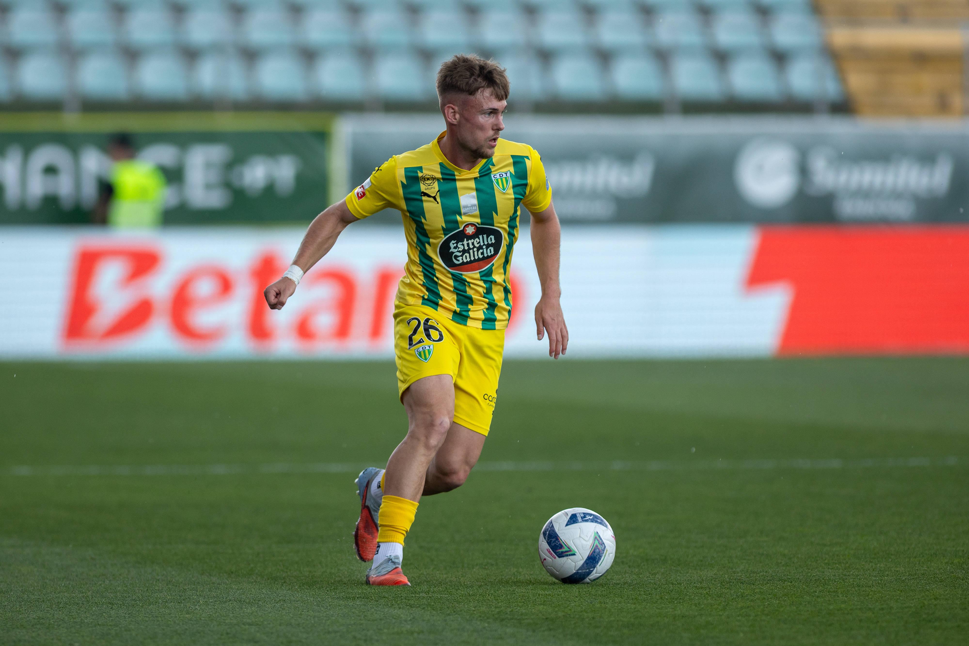 Arjen van der Heide está a explodir no Tondela e promete ajudar a equipa a lutar pelo regresso à elite do futebol nacional