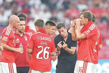 Marco Silva exige Benfica dominador e intenso mas reconheceu, depois do jogo com o Gil Vicente, que alguns jogadores acusaram cansaço — Foto: Sérgio Miguel Santos