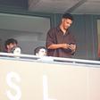 Alexander Bah assistiu ao jogo com o Gil Vicente num camarote — Foto: Sérgio Miguel Santos