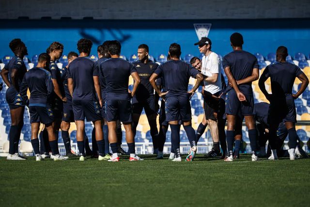 Estoril testa soluções e perde com o Torreense em jogo-treino