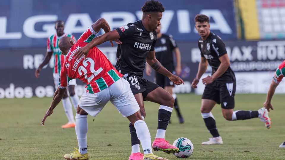 Descanso para Igor e Léo abre vagas no ‘miolo’ do Estrela da Amadora