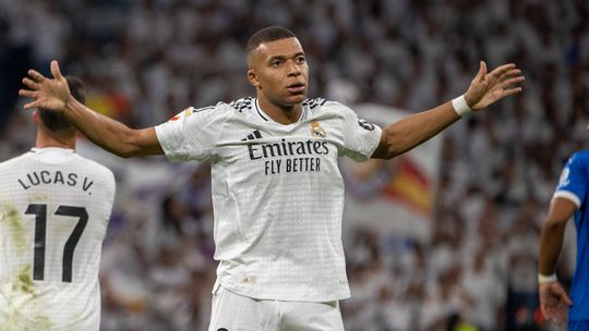 Mbappé associa notícias de alegada violação a disputa com PSG