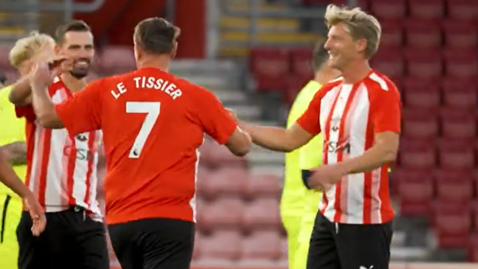 Le Tissier voltou a marcar pelo Southampton um dia antes de fazer 56 anos