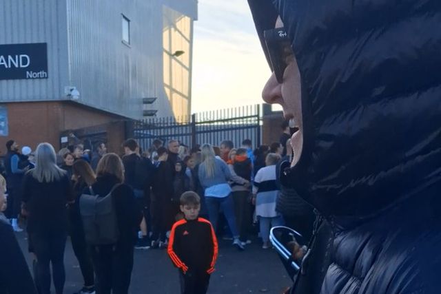 Uma centena de escoceses espera pela Seleção de Portugal