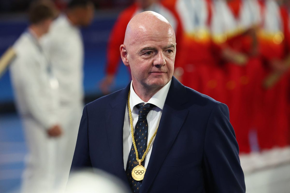 UEFA assinala desconforto por atraso de Infantino no Congresso FIFA no Paraguai 