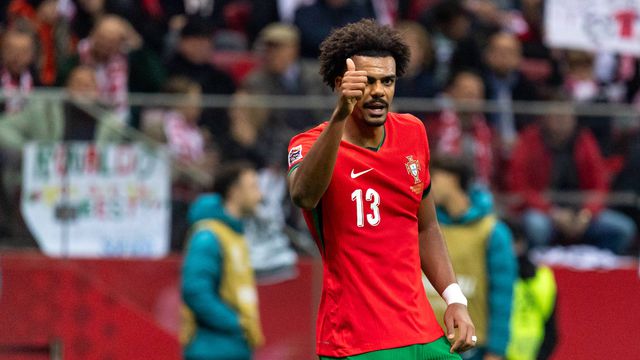 «Renato Veiga discute titularidade no Chelsea, é nível completamente diferente do que fazem os centrais em Portugal»