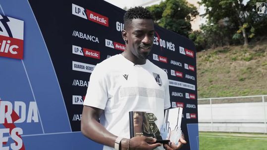 Bruno Varela é o melhor guarda-redes de agosto da Liga