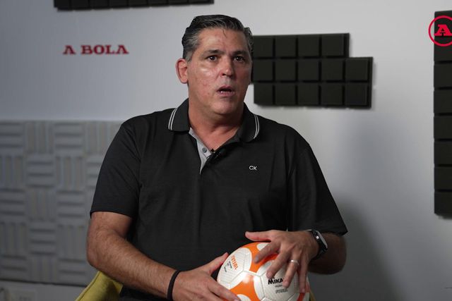 Técnico natural de Leiria vai orientar a formação minhota na época que está prestes a iniciar-se (Foto: A BOLA)