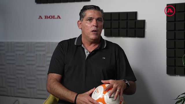 Técnico natural de Leiria vai orientar a formação minhota na época que está prestes a iniciar-se (Foto: A BOLA)