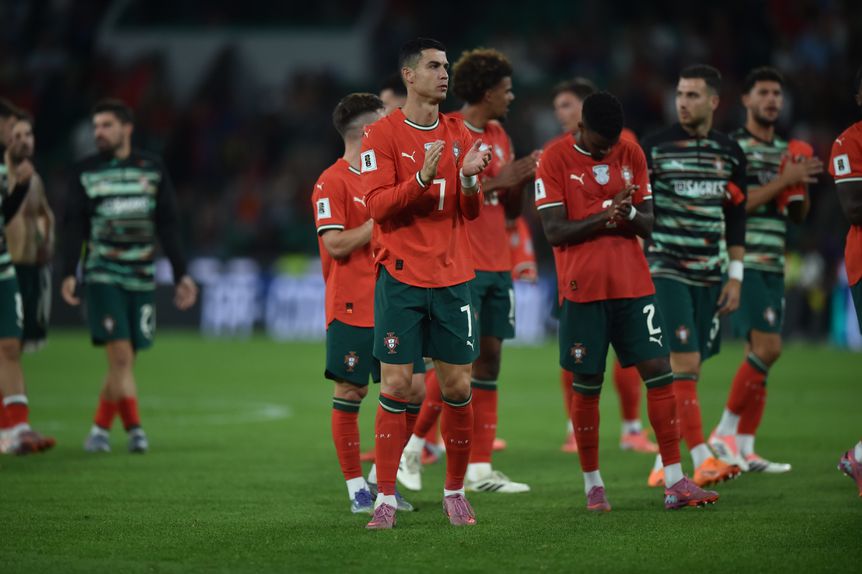 Cristiano Ronaldo no final da partida com a Hungria. Foto: Miguel Nunes