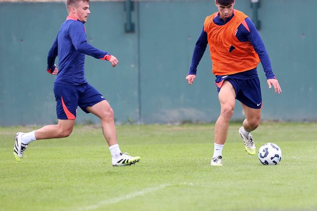 Dominik Prpic (à direita), central do FC Porto e dos sub-21 da Croácia - Foto: FC PORTO