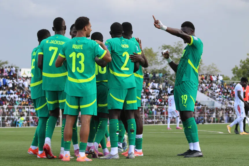 África ao Mundial! Senegaleses e Marfinenses festejam