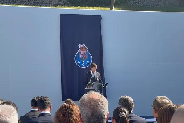 Villas-Boas em lágrimas a evocar Jorge Costa