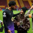 Lamine Yamal e Inés García no relvado do Ali Sami Yen. Foto IMAGO