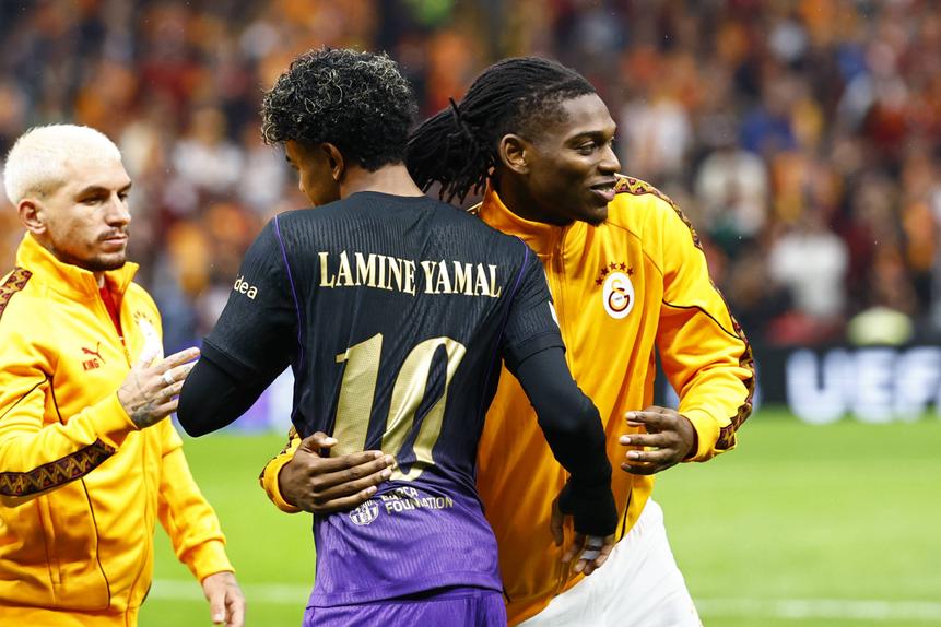 Rafael Leão e Lamine Yamal