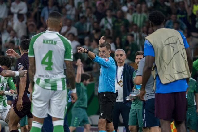 Golo anulado ao FC Porto no VAR: a análise de Pedro Henriques
