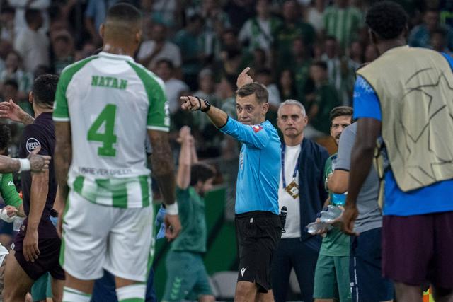 Golo anulado ao FC Porto no VAR: a análise de Pedro Henriques