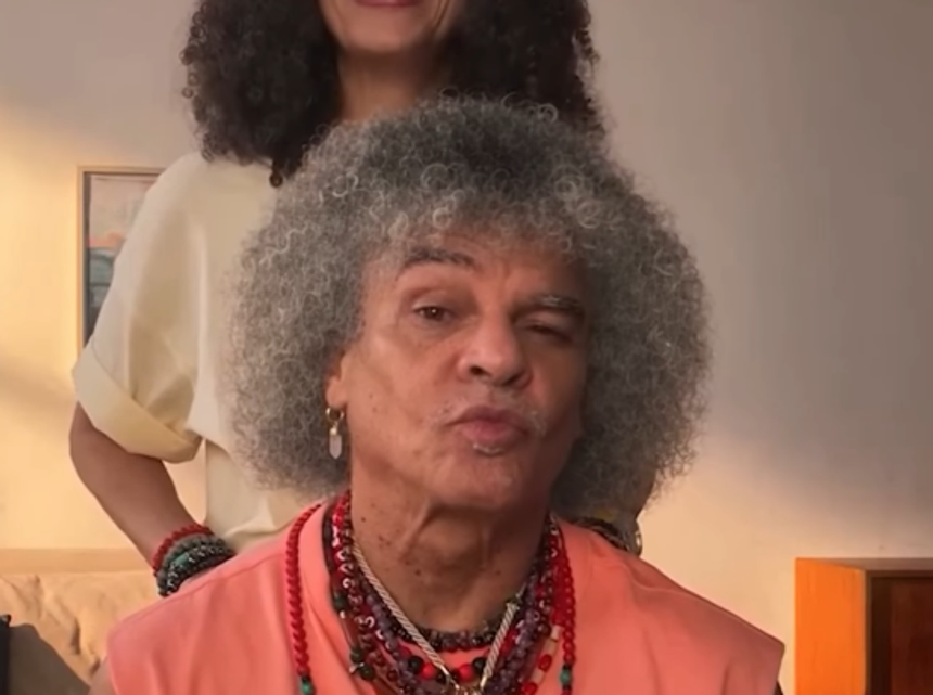 Vídeo do corte de cabelo de Valderrama