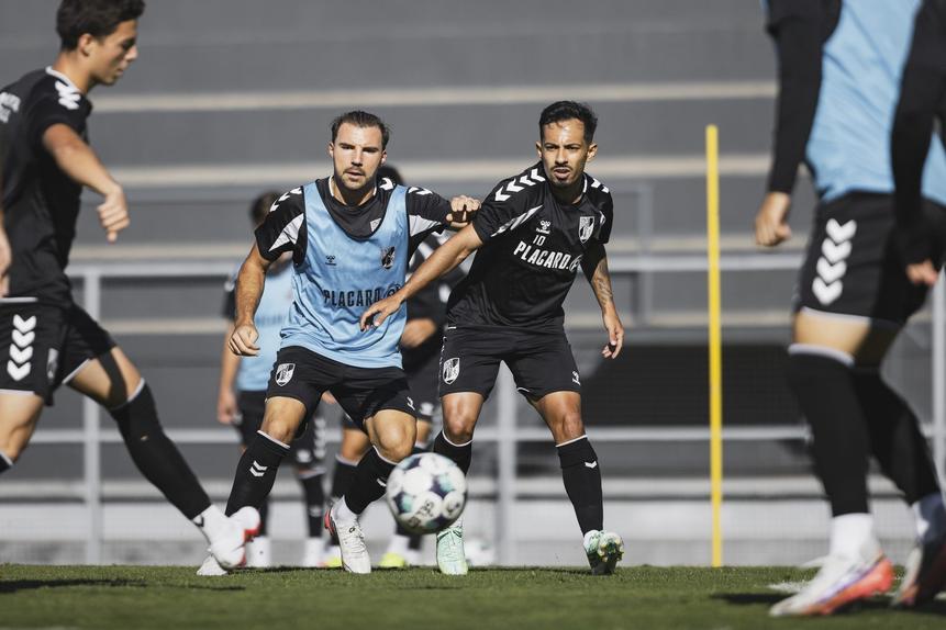 Alanzinho feliz no castelo - Foto: Vitória de Guimarães