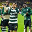 Jogadores leoninos não esconderam a satisfação após a vitória em Lens - Foto: IMAGO