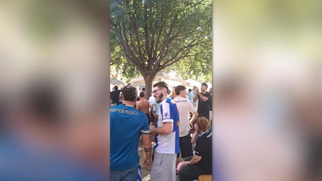 Adeptos do FC Porto já fazem a festa no calor de Sevilha