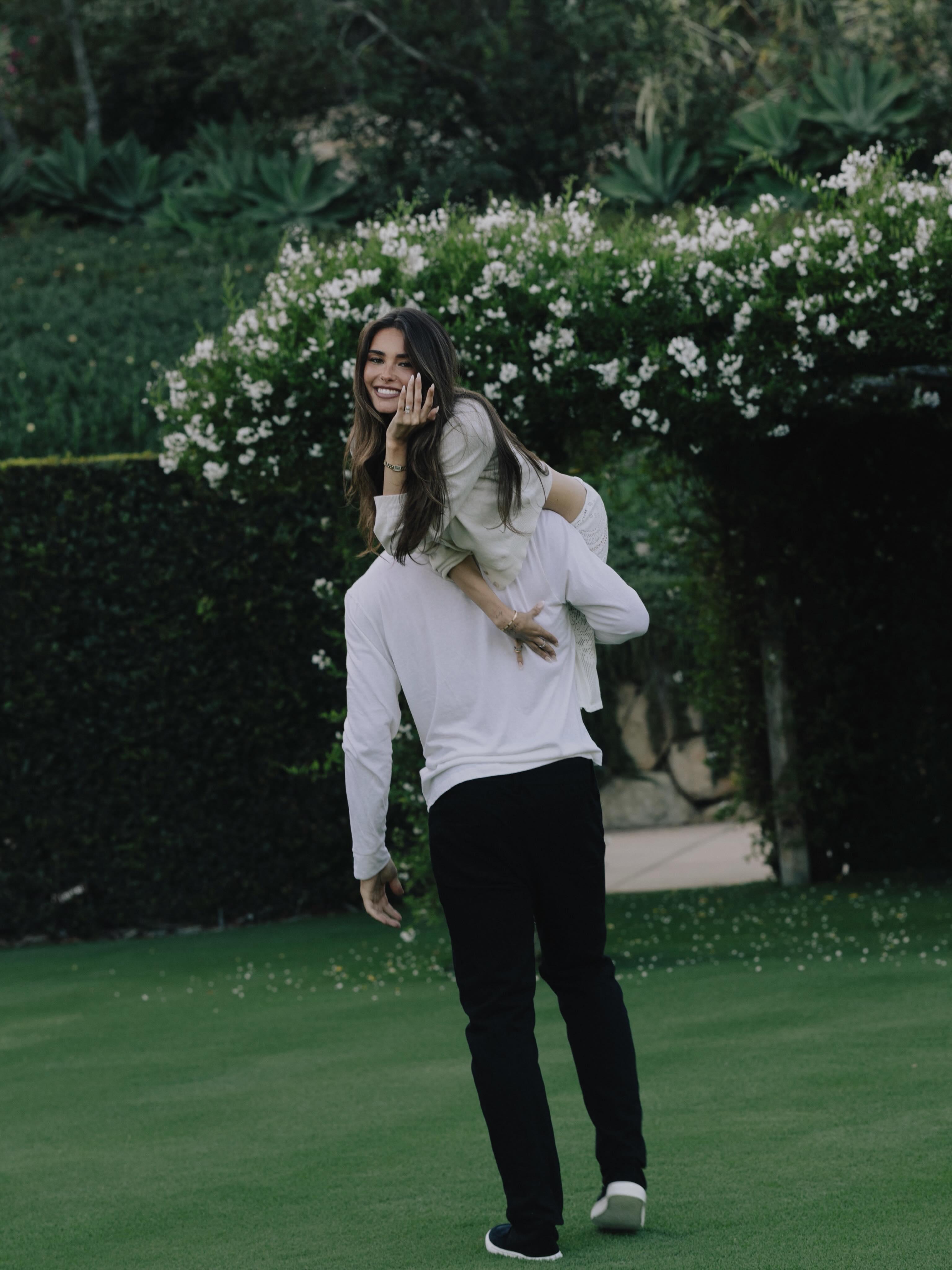As fotos de noivado de Madison Beer e  Justin Herbert/Instagram