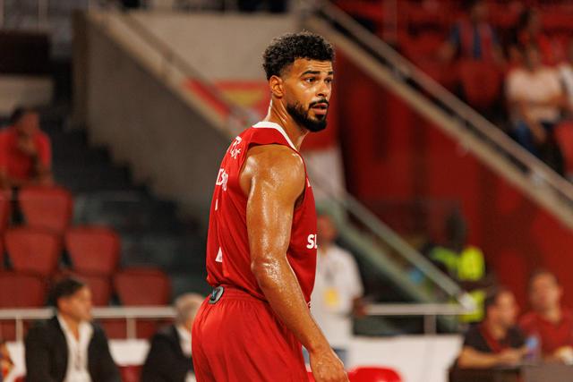 Aaron Broussard, com 22 pontos, foi o melhor marcador do Benfica e do jogo - Foto: Imago