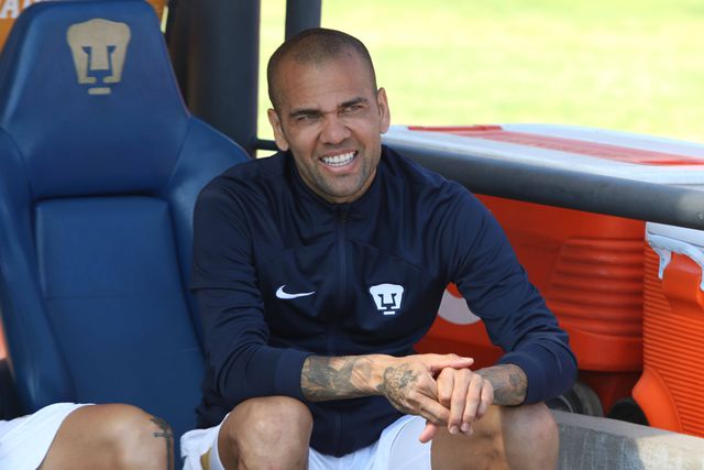 Dani Alves vai mesmo a julgamento