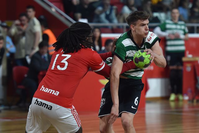 Benfica e Sporting: futuro europeu em jogo antes do dérbi