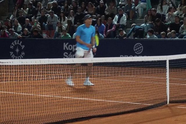 Lembra-se dele? Diego Forlán estreou-se no circuito ATP aos 45 anos