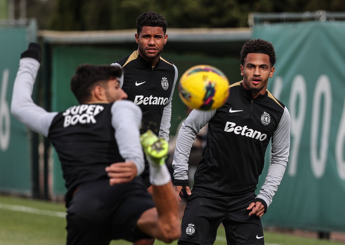 João Pereira volta a chamar (agora 16…) jovens ao treino