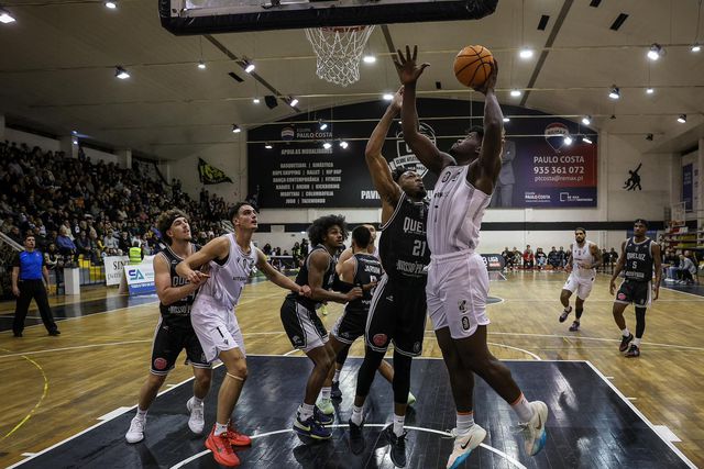 V. Guimarães já vence na Liga