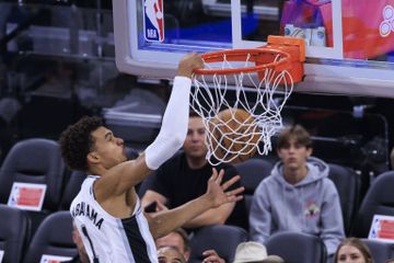 NBA: 'show' de Wemby na vitória dos Spurs, Cavs continuam em grande