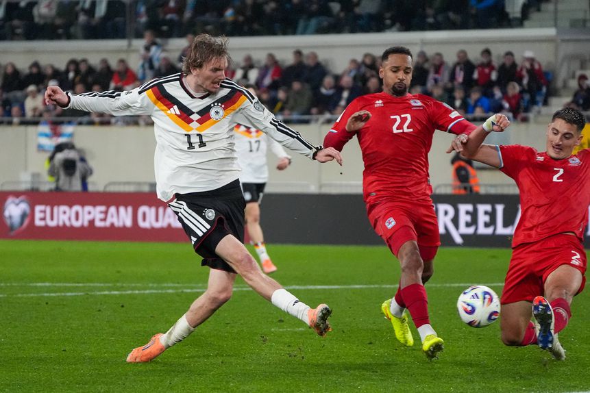 O momento do 2-0 de Woltemade frene ao Luxemburgo