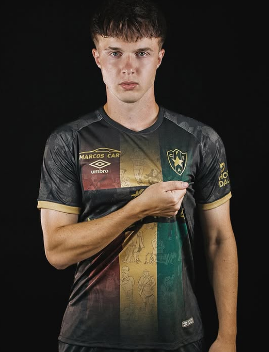 Georgii Tunguliiadi é uma aposta de futuro dos tricolores - Foto: Estrela da Amadora