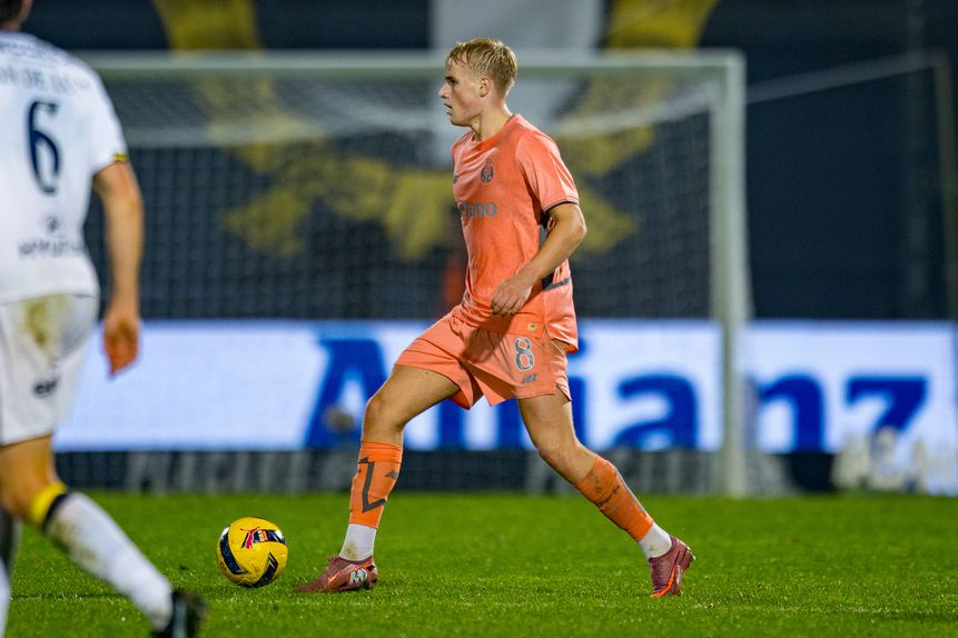 Froholdt assinou bela exibição em Famalicão, na vitória do FC Porto por 1-0