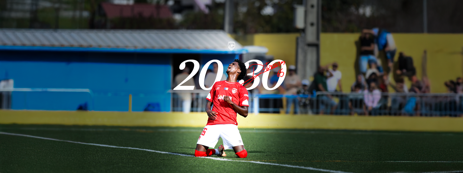 Djé Tavares prolongou o contrato com o Santa Clara até 2023. - Foto: SANTA CLARA