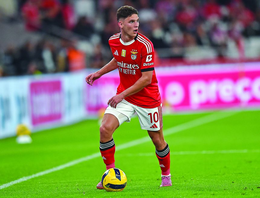 Sudakov voltou mais cedo da seleção — Foto: Miguel Nunes