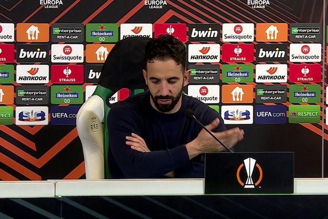 Porque jogou Essugo à direita? Amorim explica.