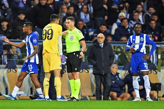 Duarte Gomes analisa a arbitragem do FC Porto-Shakhtar Donetsk